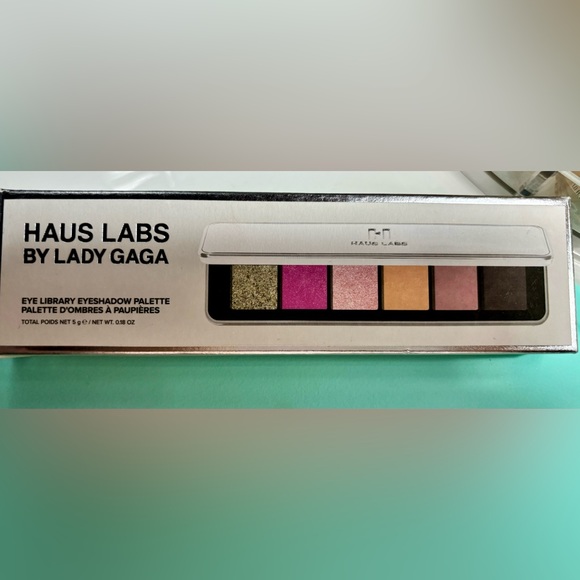 Haus Labs palette eyeshadow makeup - Picture 3 of 3